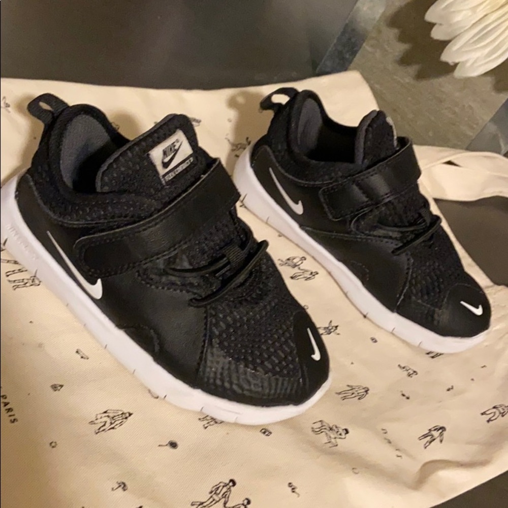 Nike Flex Contact 3